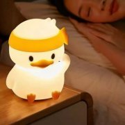 KR108 Luminaria decorativa pato de silicone recarregavel USB-C, com luz suave e em varias cores | Luminaria decorativa pato de silicone recarregavel USB-C, com luz suave e em varias cores Luminaria decorativa pato de silicone recarregavel USB-C, com luz suave e em varias cores